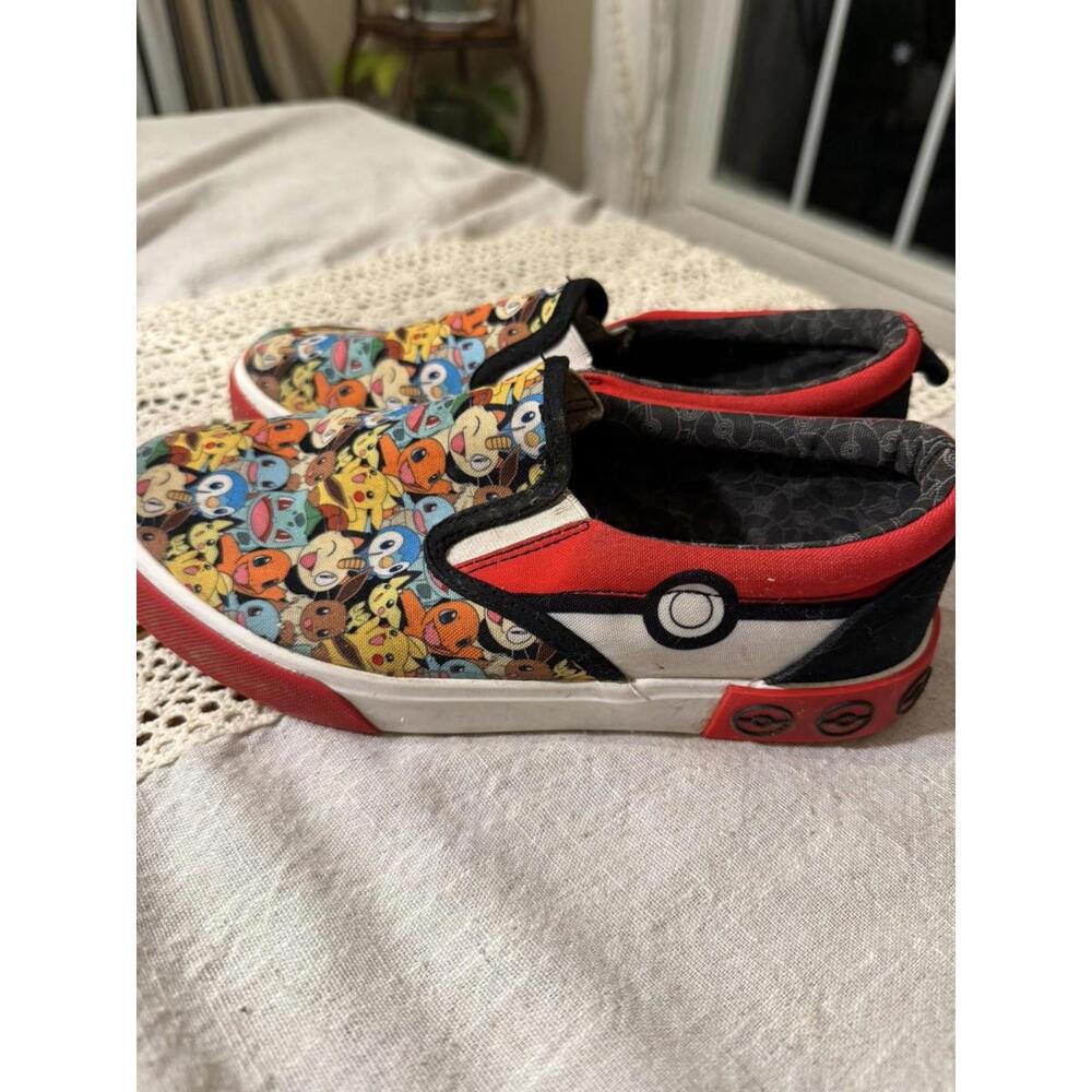 Pokémon Ground Up Slip On Shoes Boys Size 4 - Picture 3 of 8